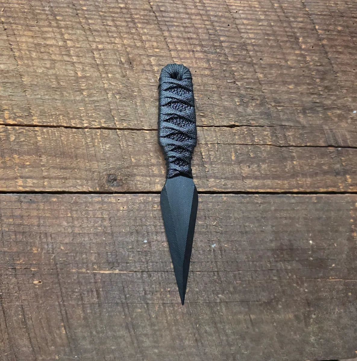 Shanghai Large G10 Dagger – Black Tsukamaki Wrapped Non-Metallic Knife