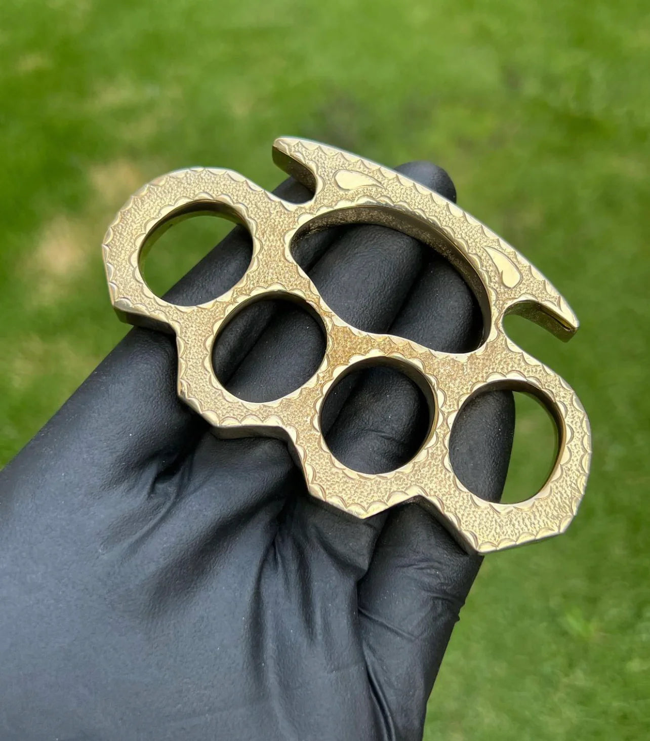Hand-Engraved Brass Knuckle – Summer 2025 with Premium Leather Belt Case