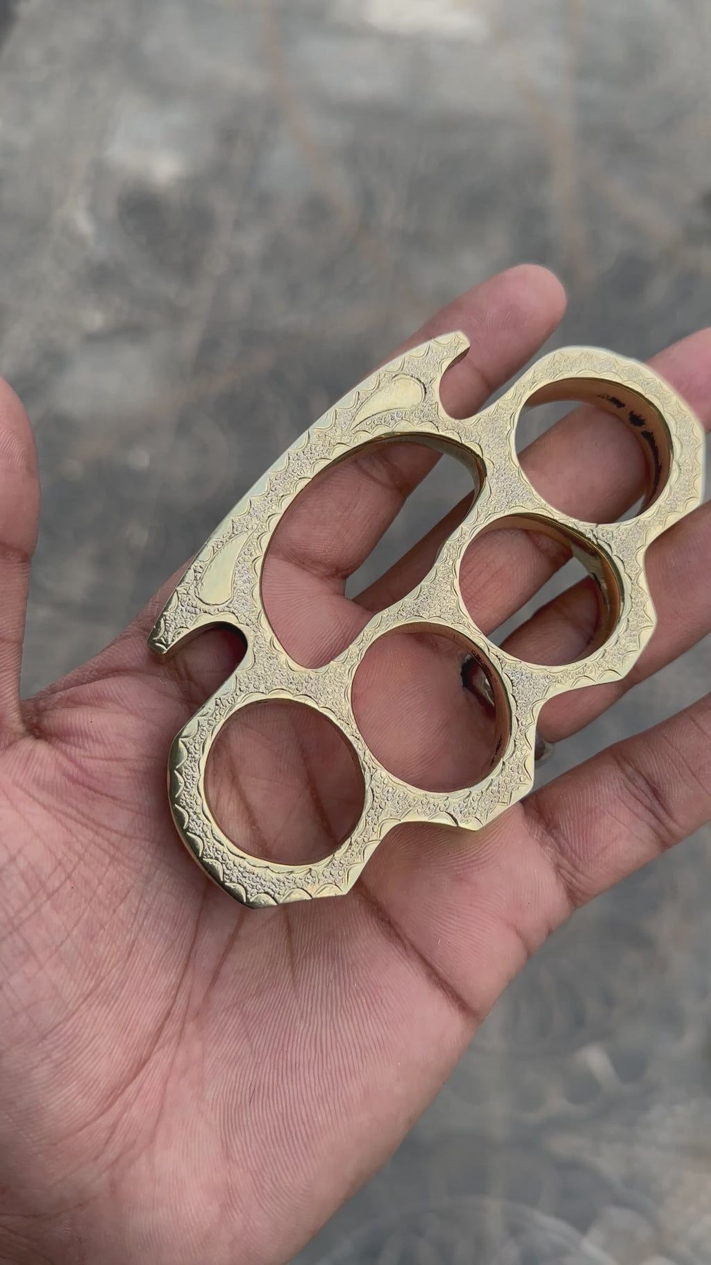 Hand-Engraved Brass Knuckle – Summer 2025 with Premium Leather Belt Case