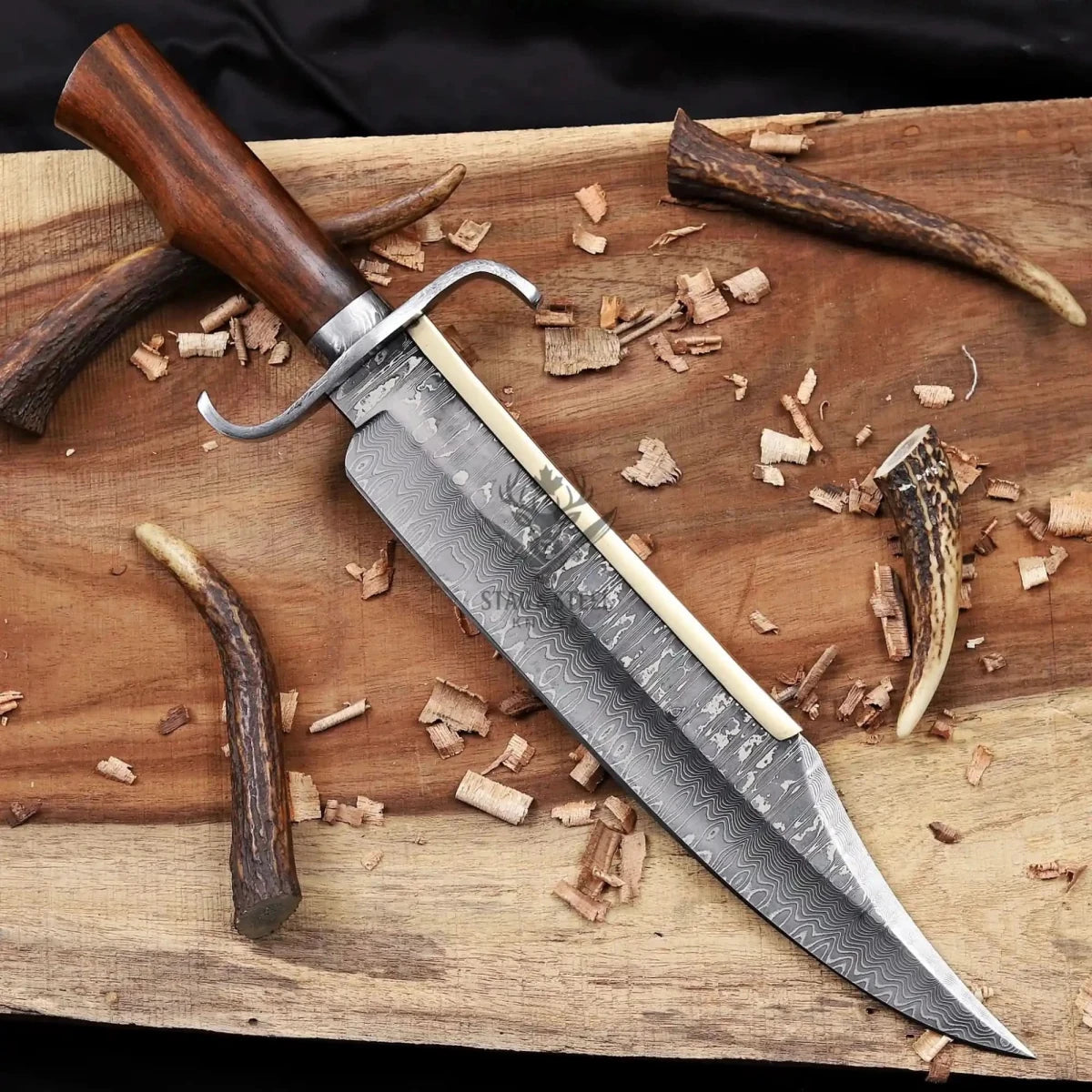 Damascus Bowie Knife – VG10 Steel, 13" Blade, Rosewood Handle
