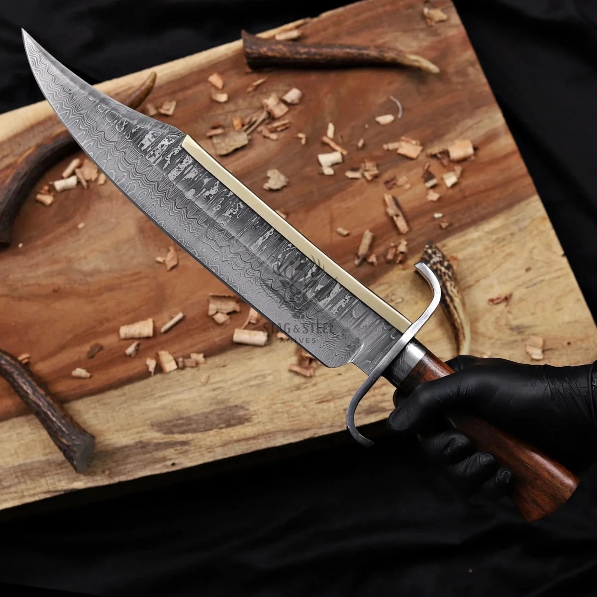 Damascus Bowie Knife – VG10 Steel, 13" Blade, Rosewood Handle